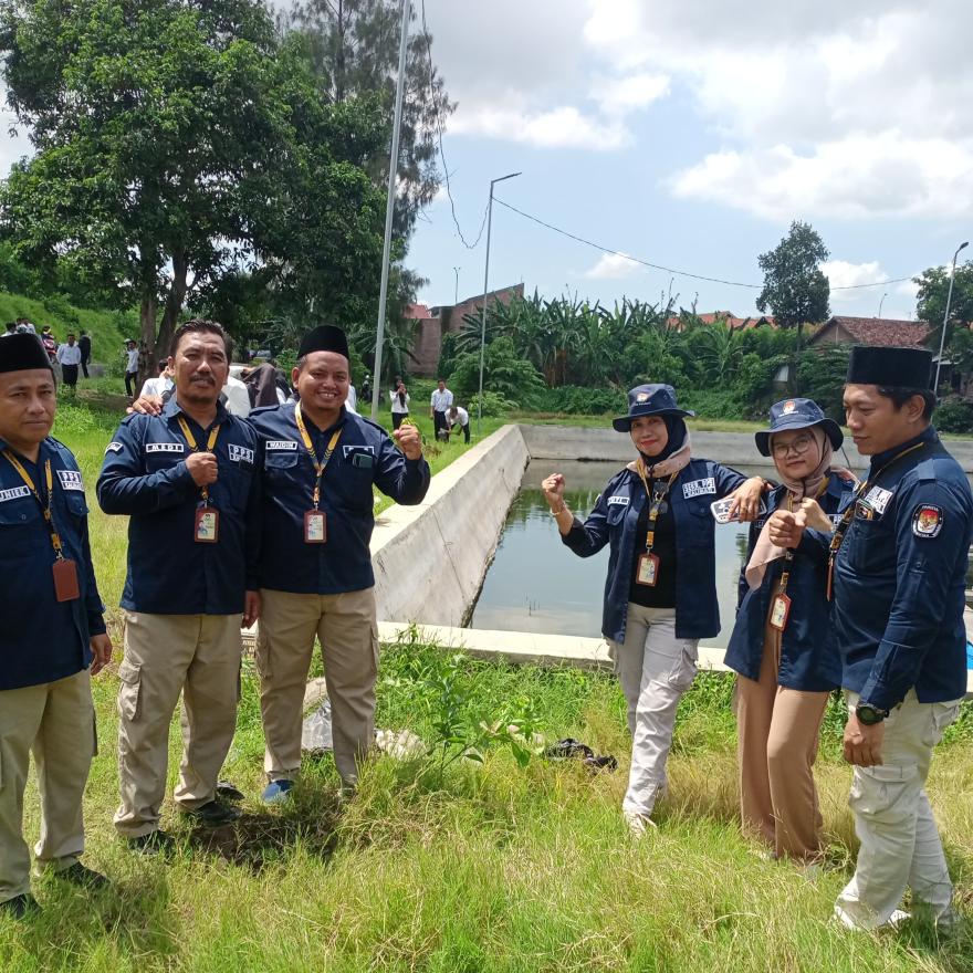 Aksi Penanaman Pohon Oleh Anggota KPPS Desa Kalimati Tahun 2024